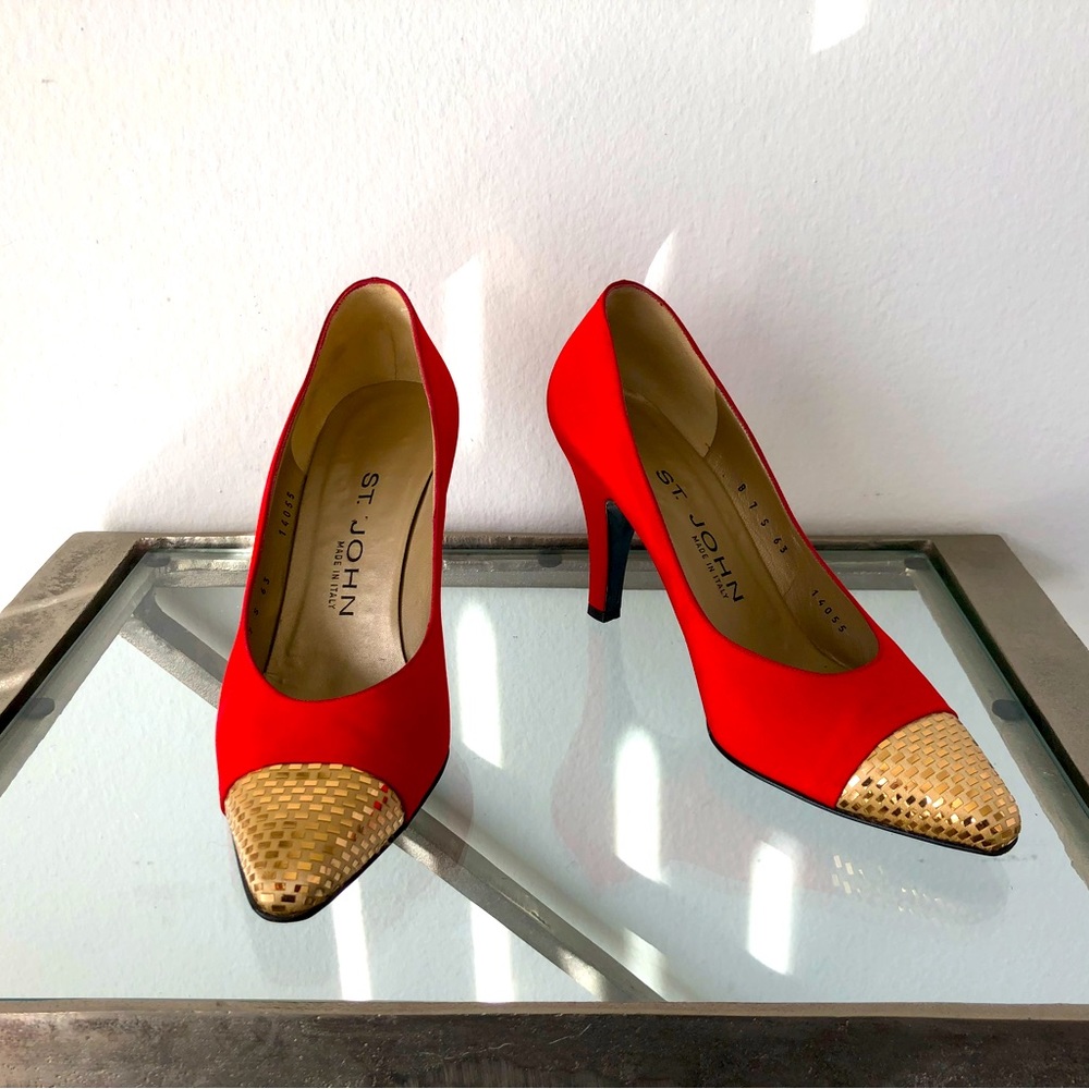 St. John - 7 - Red / Gold